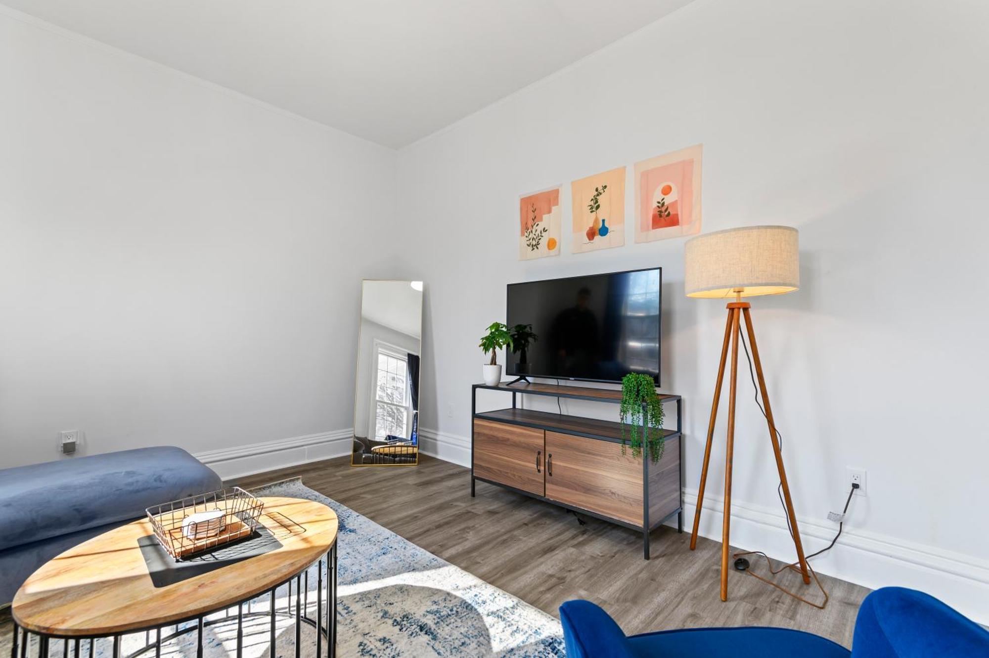 Апартаменты Casa Soleada In East Rock Near Dt And Yale Som With Free Parking And King Bed Нью-Хейвен Экстерьер фото